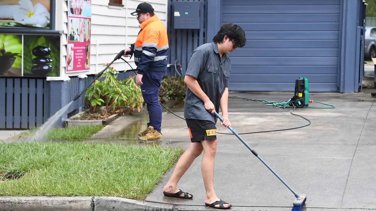 Muddy recovery under way as rain eases in Alfred's wake