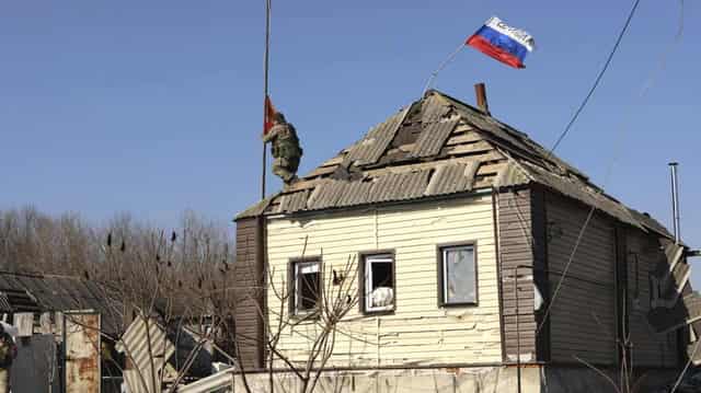 Russian troops battle last Ukrainian forces in Kursk