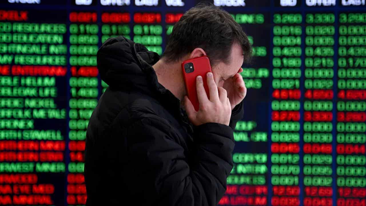 Australian shares snap winning streak as slide resumes
