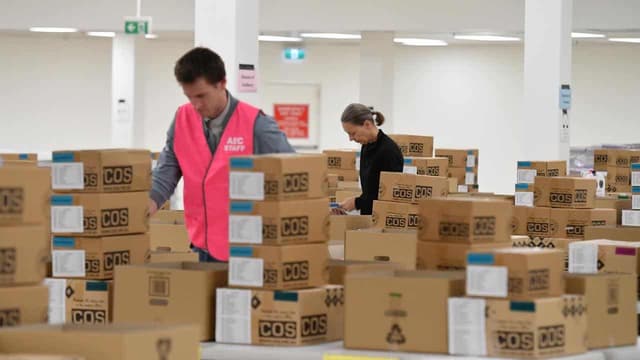 Federal agency urged to tackle racism in workplaces