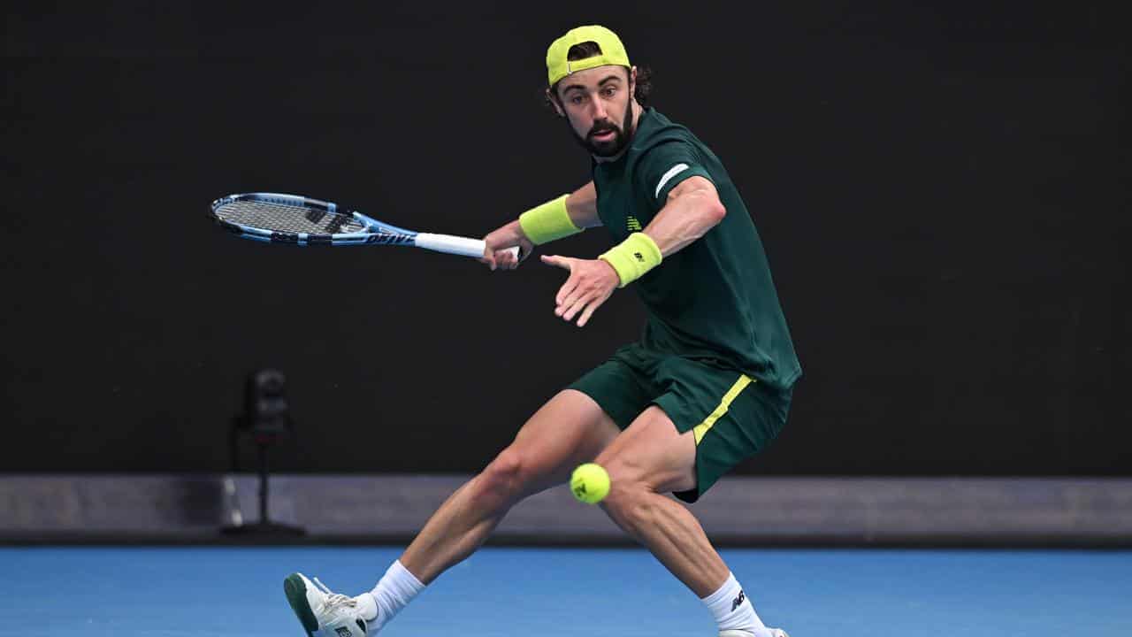 Thompson wins tough Miami Open encounter to progress