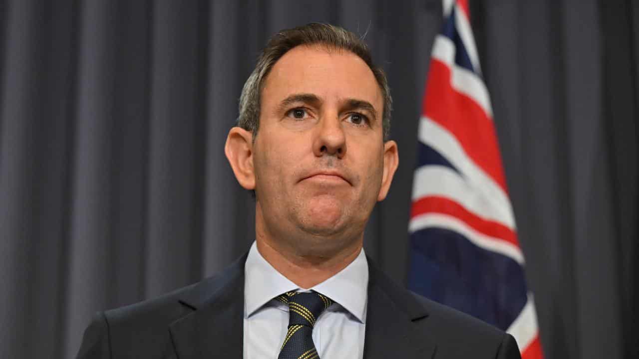Low-key Labor walks budget tightrope as election nears