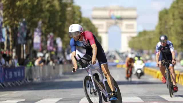 Paris to make 500 more streets car-free zones