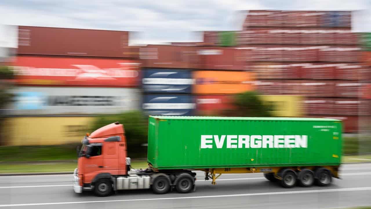 EU trade chief meets with Trump officials over tariffs