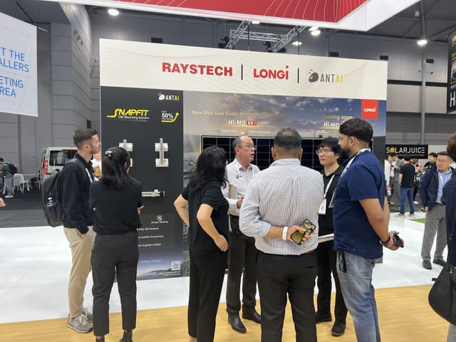 LONGi and Raystech Presented at the 2025 Solar & Storage Live Exhibition