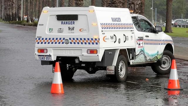 Flood alerts as Tropical Cyclone Dianne makes landfall