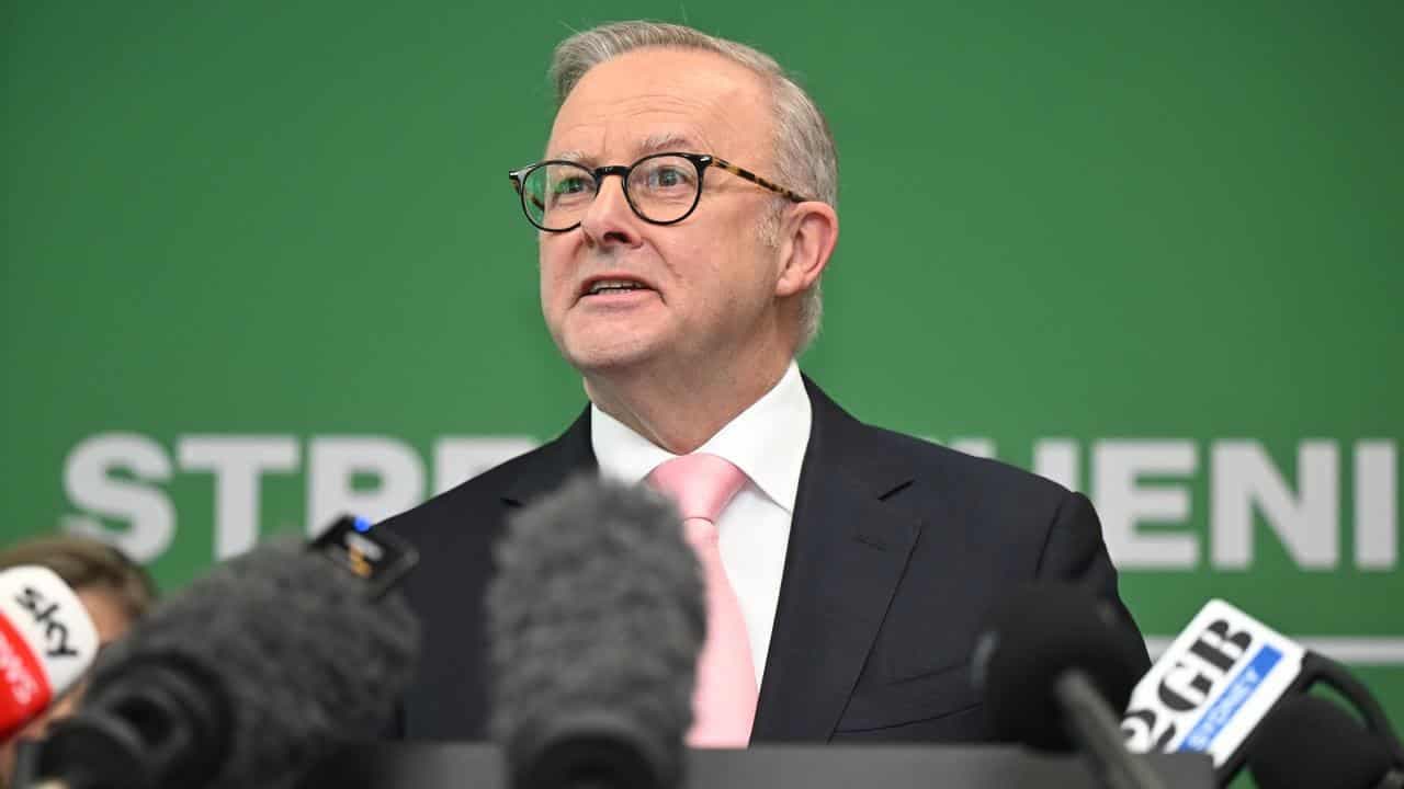 Video crop misleads over PM's claimed interest in Greens deal