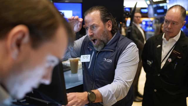 Wall Street wipeout: heavy losses spark recession fears