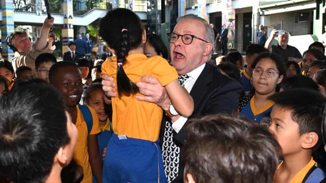 'Dream big': PM's appeal to lift up key voters' kids