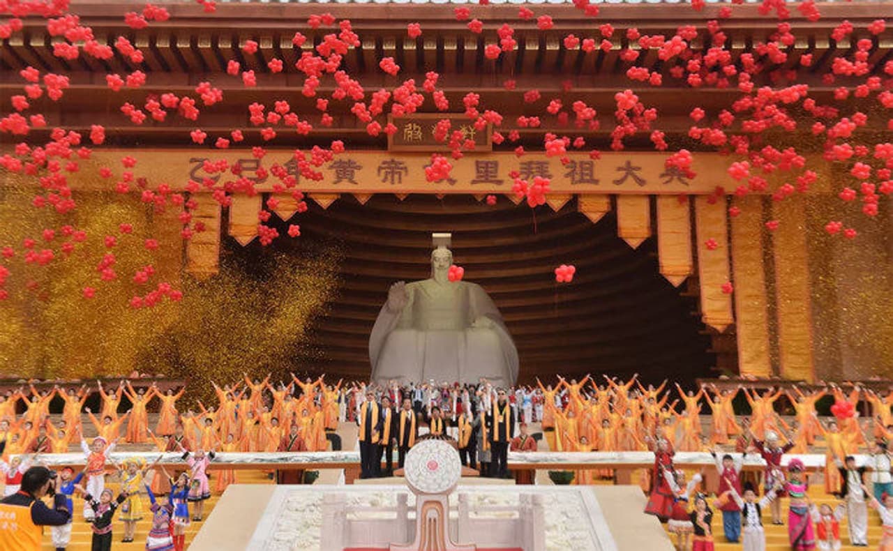 Worship Ceremony for Yellow Emperor: Global Chinese Gathered to Strengthen Civilization Consensus