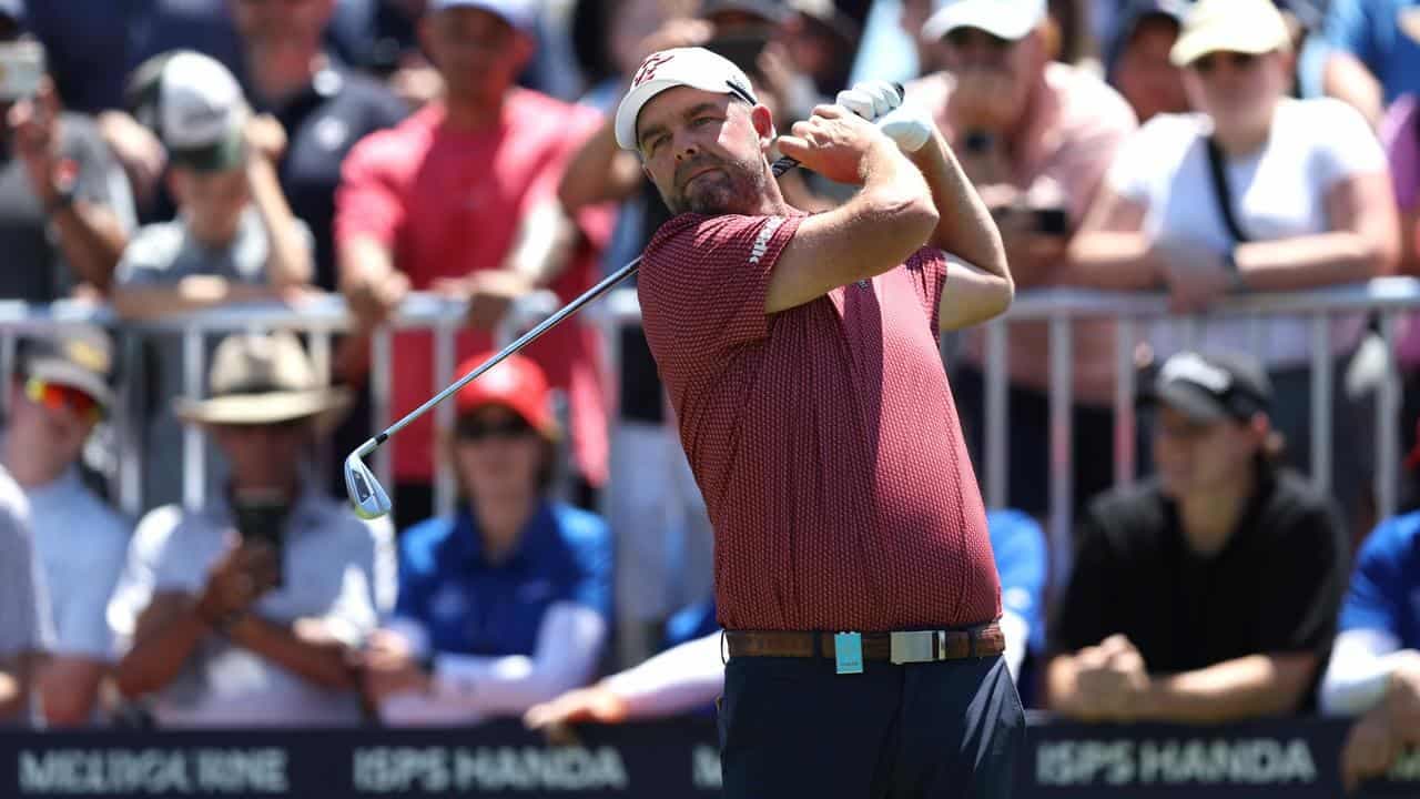 Leishman keeps leader in sight at LIV Golf Miami