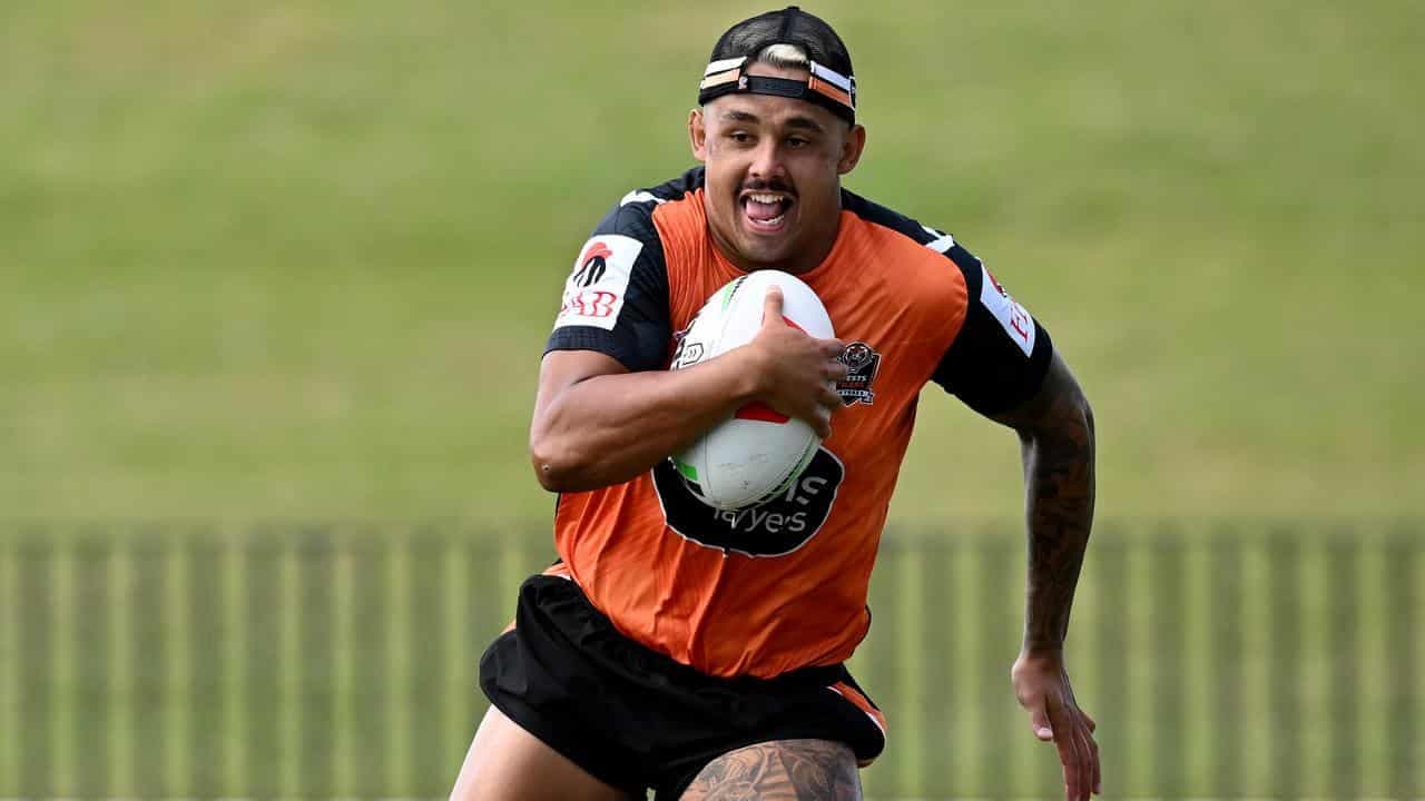 Bennett and Amone help Jayden Sullivan shine for Souths