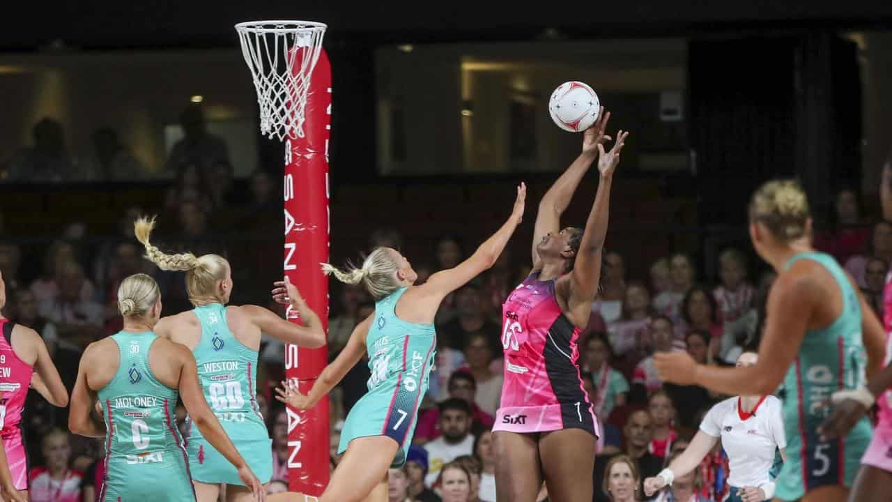 Thunderbirds repeat netball grand final pain for Vixens