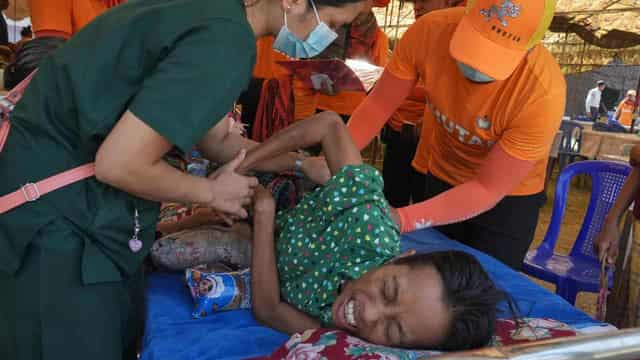Rain adds to challenge for Myanmar quake relief