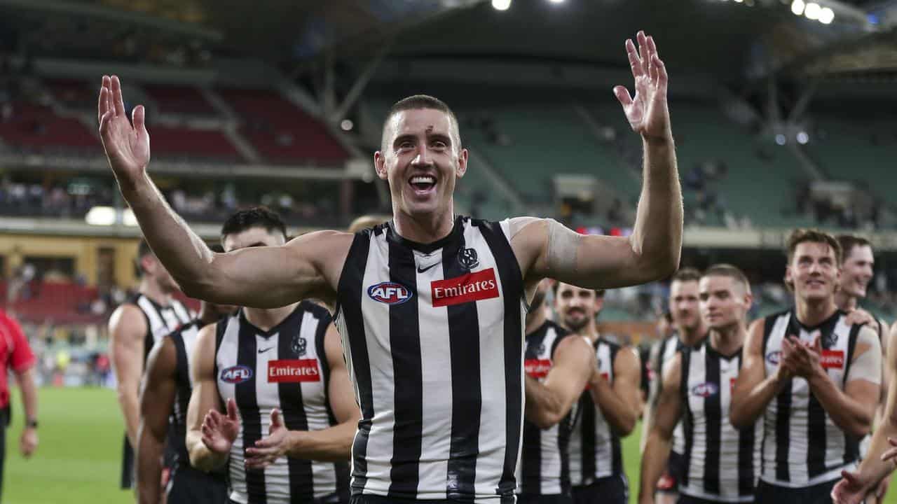 Hot Pies storm Adelaide for big AFL win over Swans