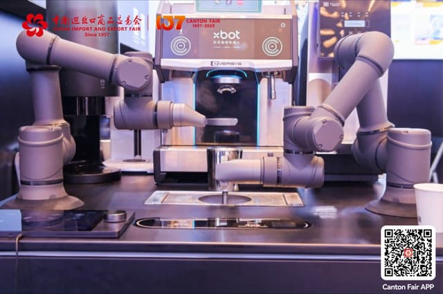 From Sci-Fi to Daily Life: Service Robots Step into Spotlight at 137th Canton Fair