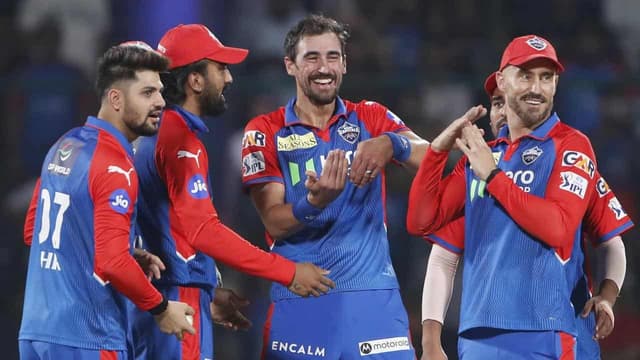 Narine shines as Starc's treble fails to save Capitals