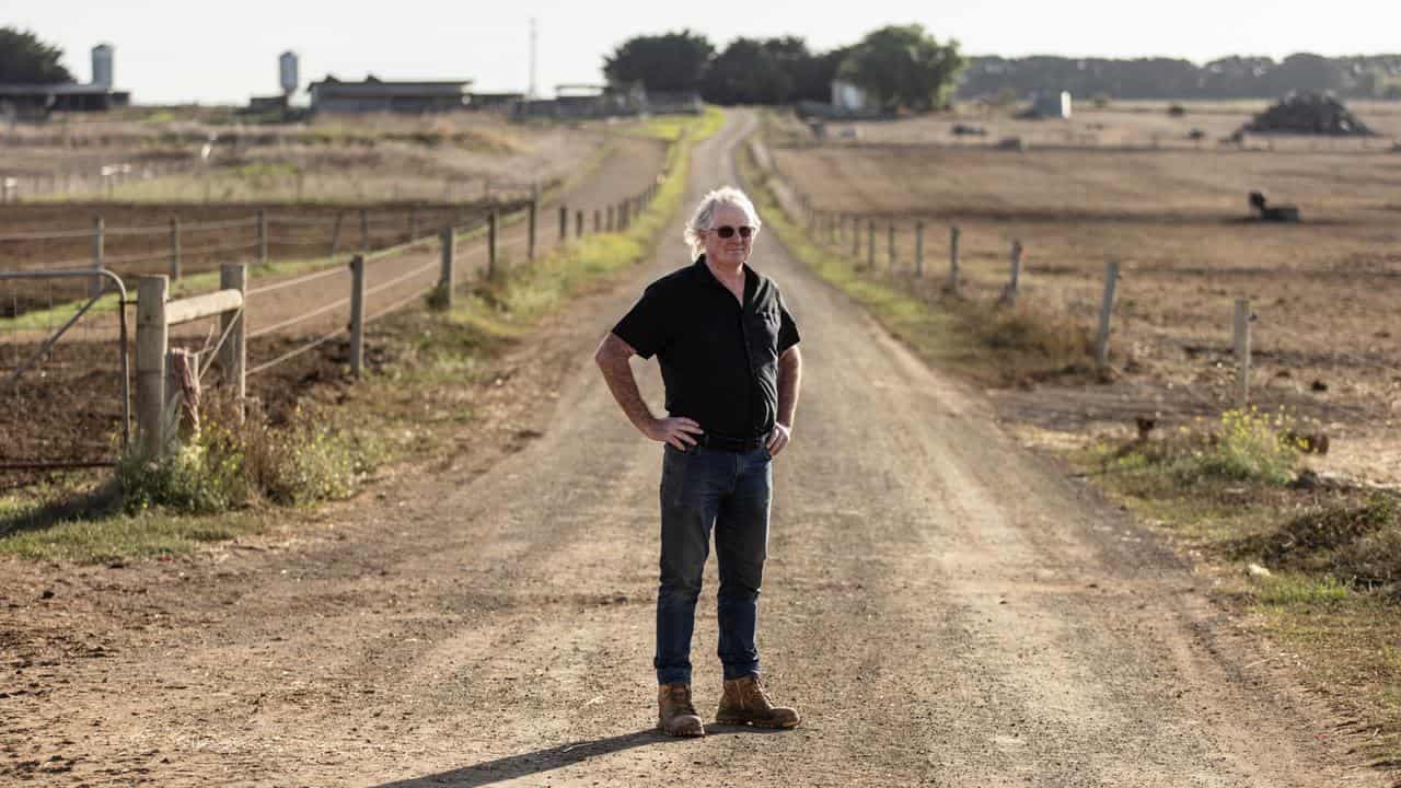 Inside ex-Liberal heartland where roads, wind rule vote