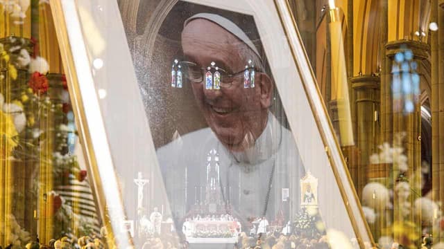 Falsehoods about Pope Francis spread online after his funeral