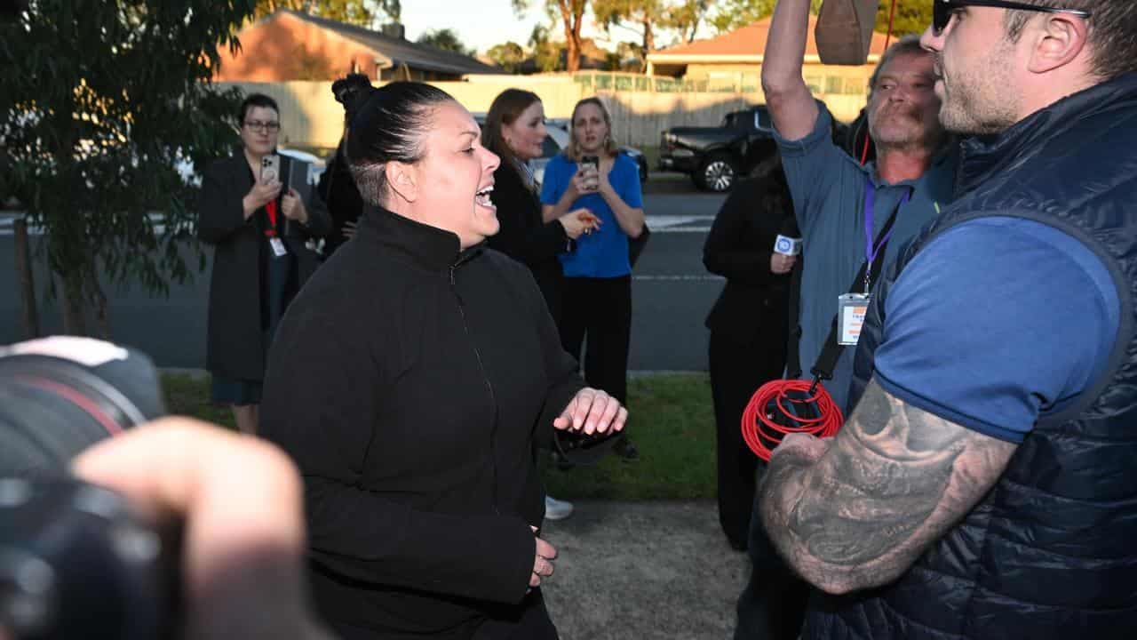 Agro for Albo as campaign ends with hostile encounter