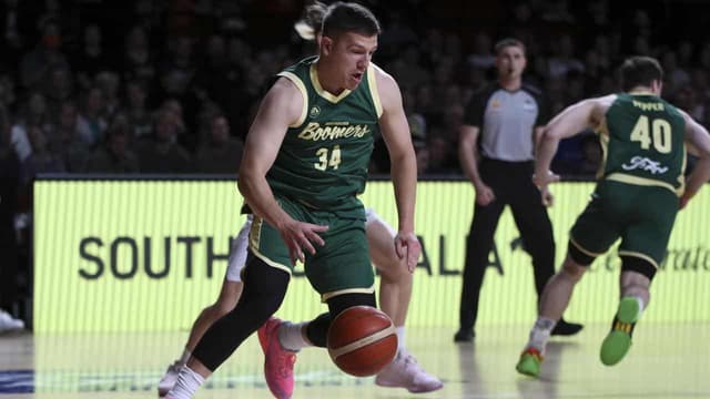 Vasiljevic fires Boomers to 80-68 win over New Zealand