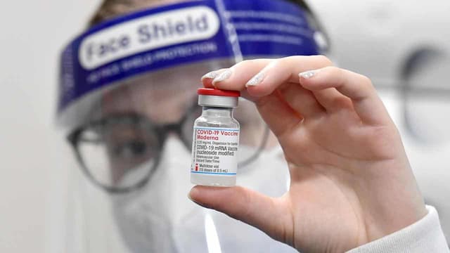 Study did not link COVID-19 vaccines to cancer or 'VAIDS'