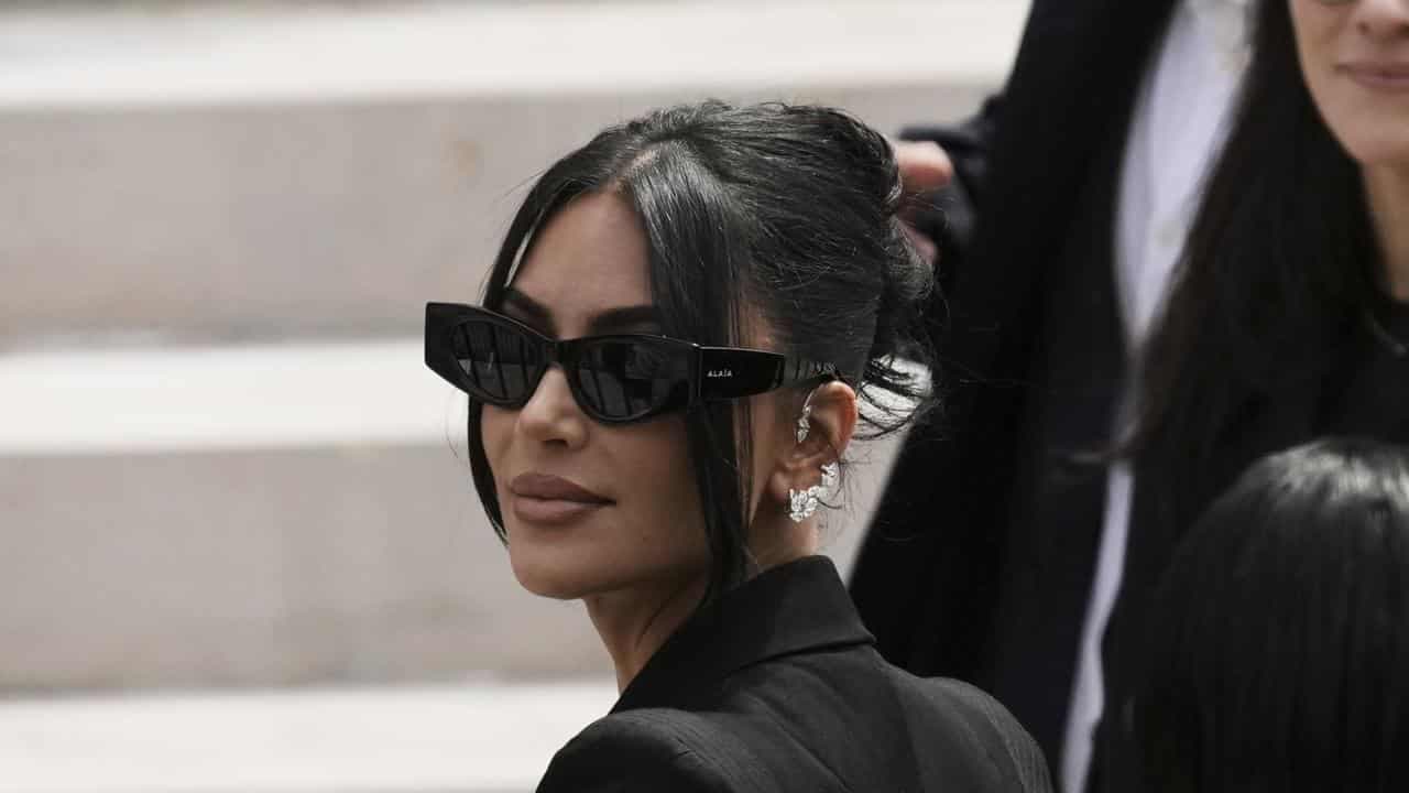 Kim Kardashian cries as she testifies in robbery trial