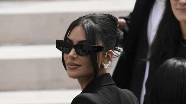 Kim Kardashian cries as she testifies in robbery trial