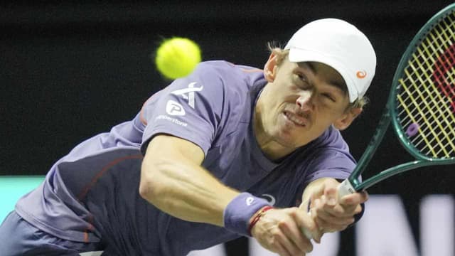 Rome rain delays de Minaur defeat in French warm-up