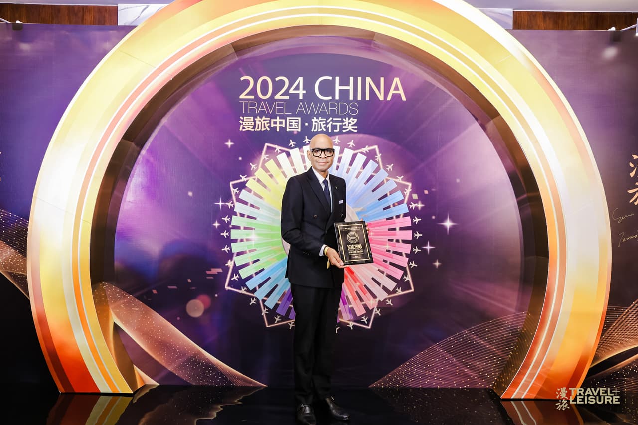 The St. Regis Macao celebrates Mr. Stuart-Wayne Douglas as Outstanding General Manager at Travel + Leisure China Awards 2024