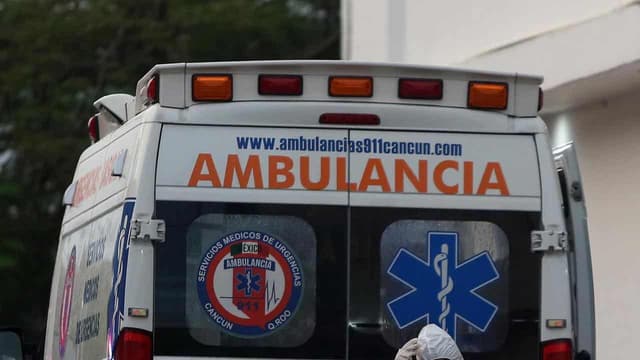 At least 21 dead in three-vehicle road crash in Mexico