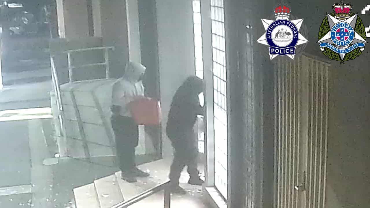 Fresh clue to solving synagogue firebombing attack