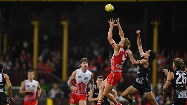 Blues defeat by Swans leaves coach Voss exasperated