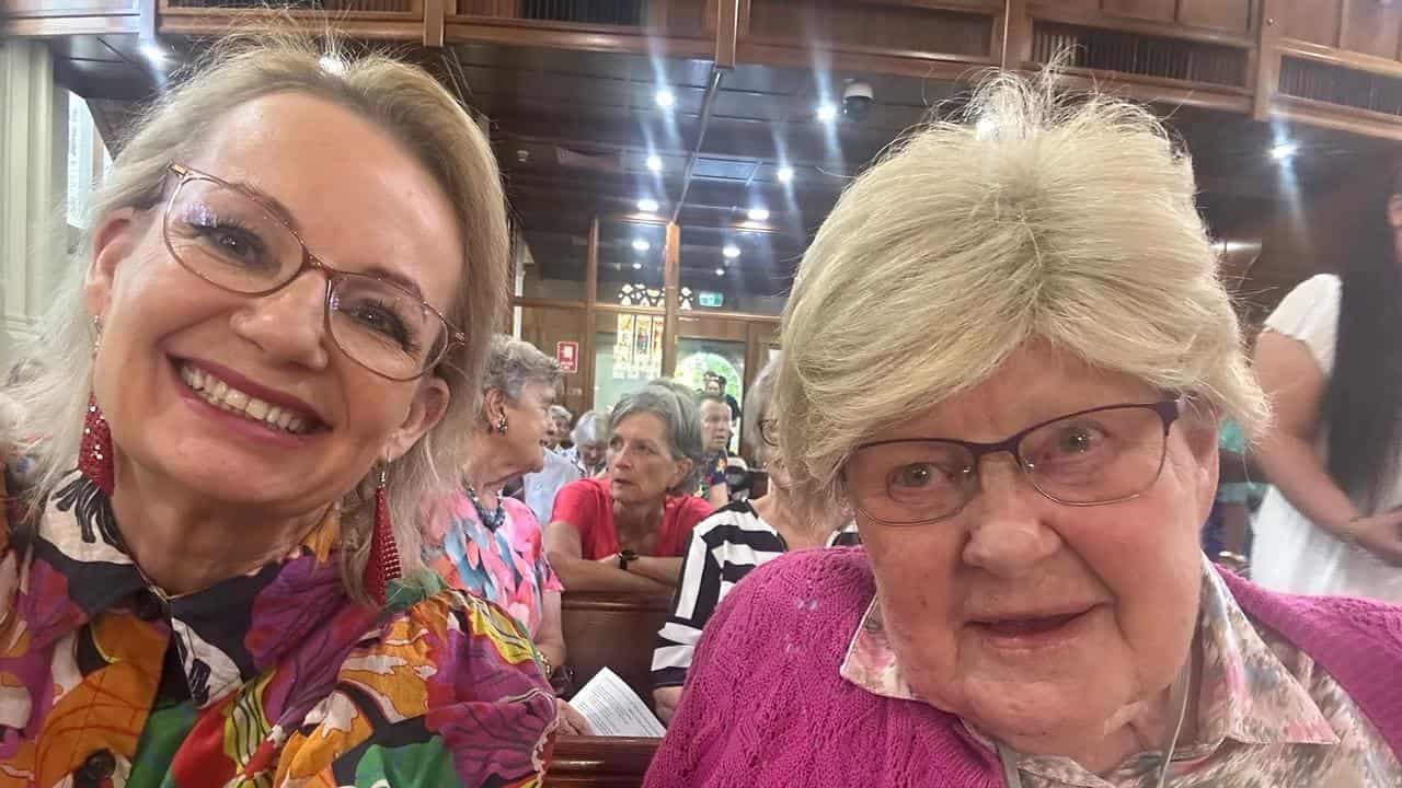 New Liberal leader loses mum days after historic win