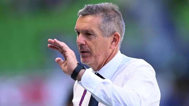 Victory coach Hopkins on verge of more ALW history