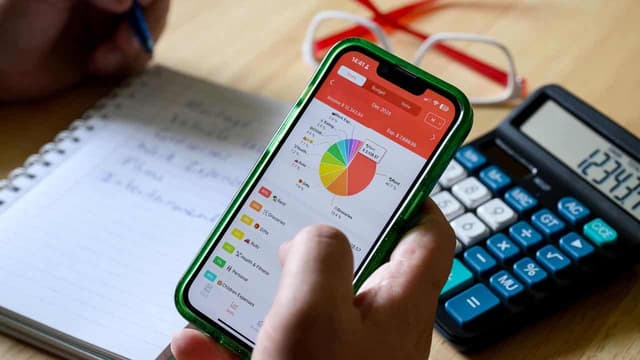 Interest rate cut tipped despite Trump tariff backdown