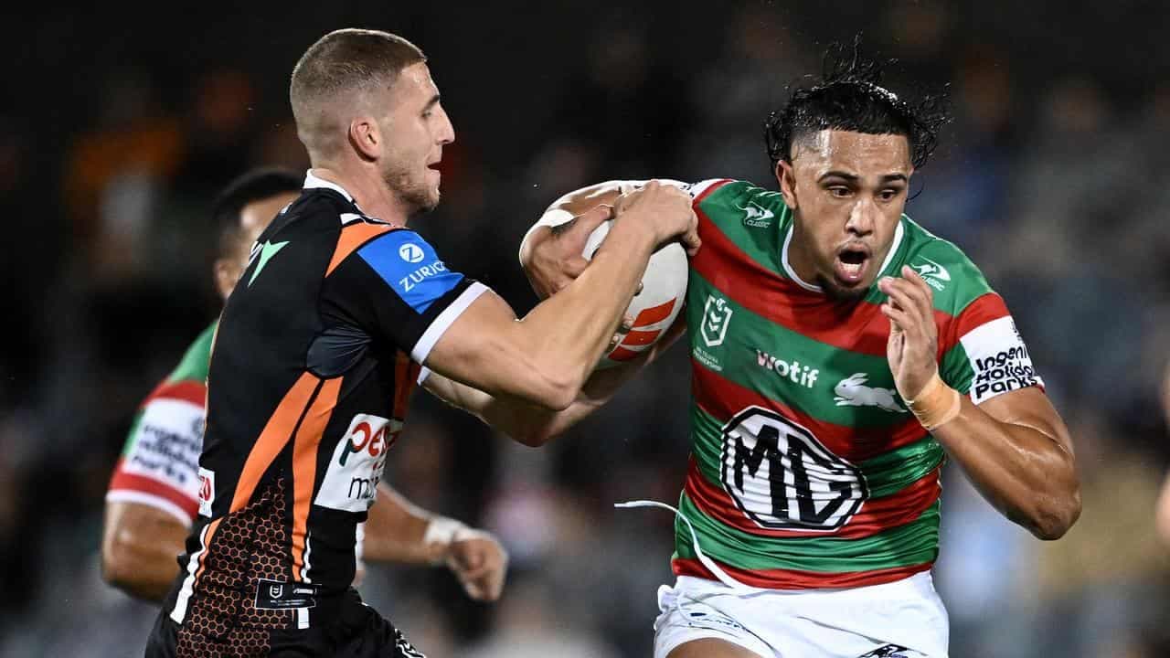 Bennett takes Souths into top eight with miracle run
