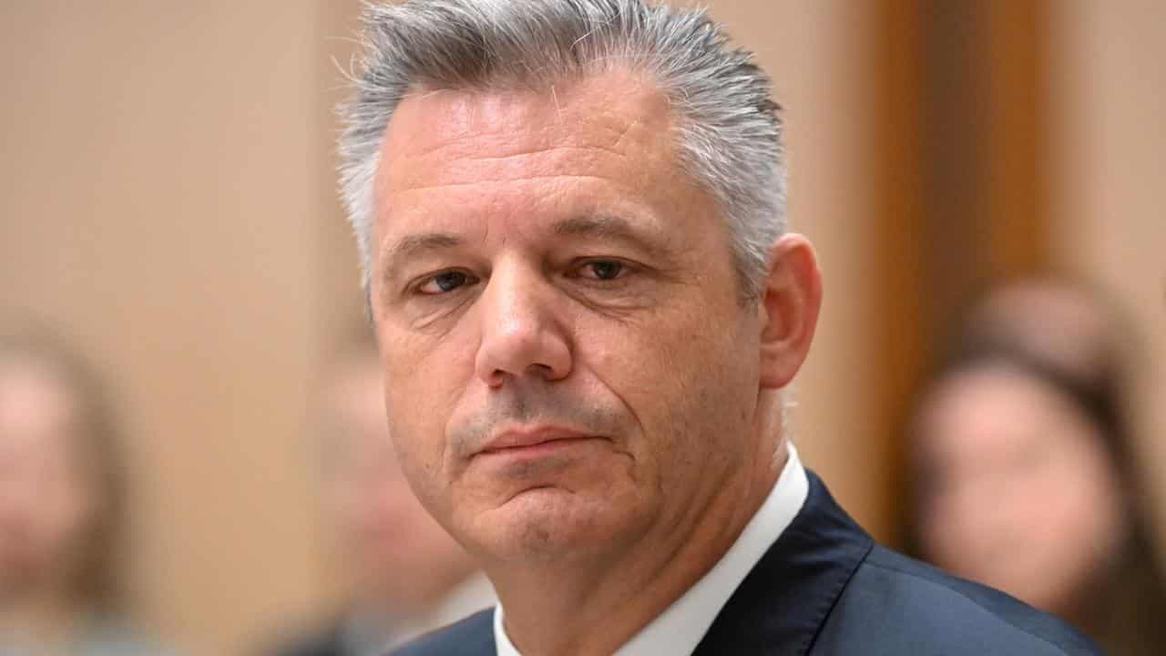 Warburton returns as Supercars chief after media stint