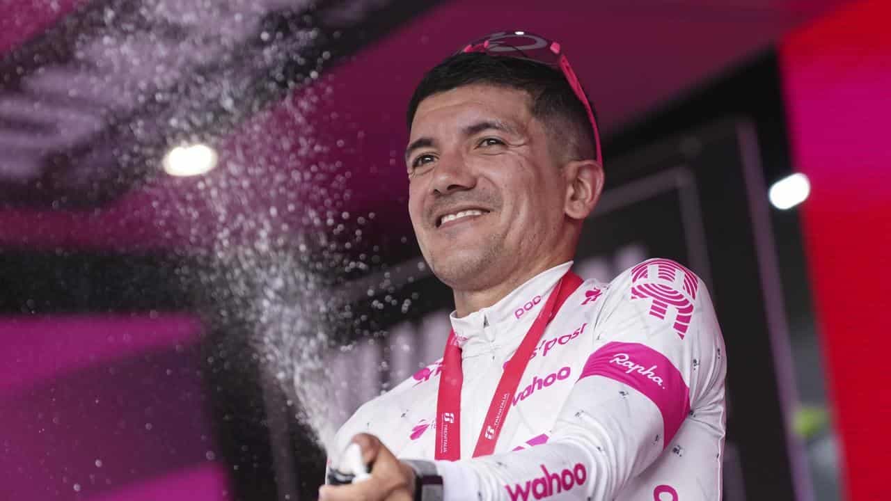 Carapaz special at Giro after Aussie breakway bid fails