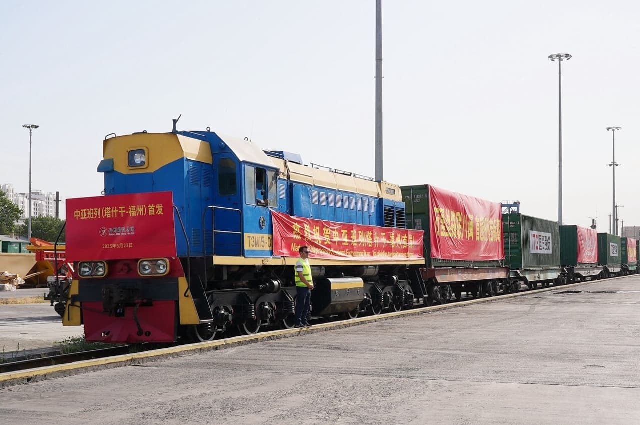 Central Asia Express (Tashkent-Fuzhou) Debuts with Xiamen ITG Group's Uzbek Yarn Shipment