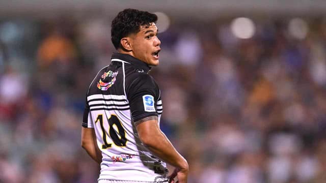 Wallabies star Lolesio opens up on scary hospital wait