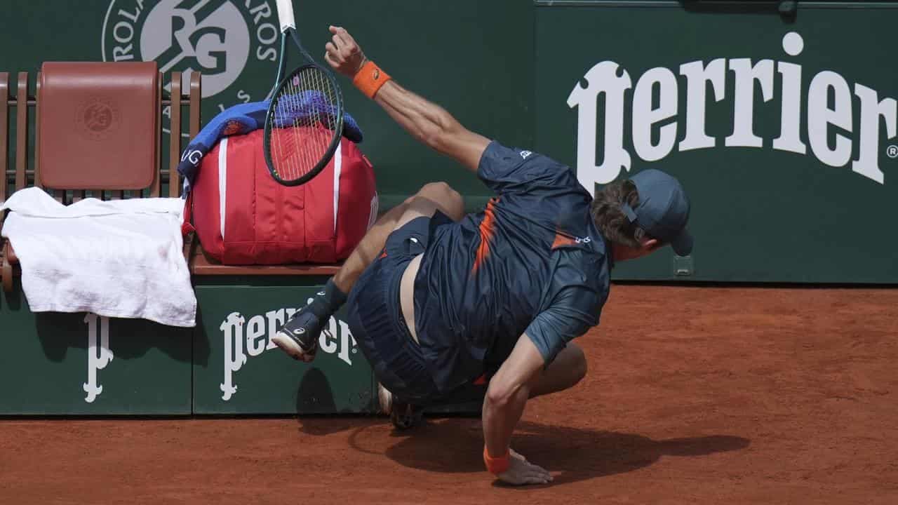 'Burnt out' Demon shattered by French Open collapse