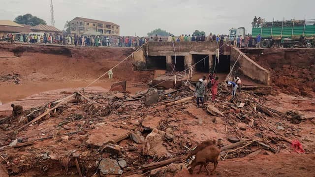Death toll rises in Nigeria town submerged in floods