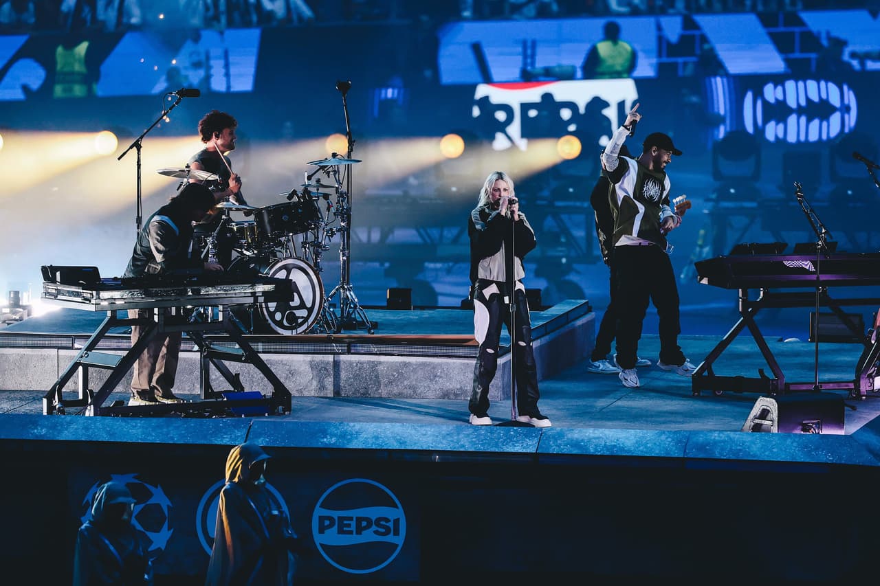 LINKIN PARK ROCK THE UEFA CHAMPIONS LEAGUE FINAL KICK OFF SHOW PRESENTED BY PEPSI®
