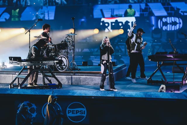 LINKIN PARK ROCK THE UEFA CHAMPIONS LEAGUE FINAL KICK OFF SHOW PRESENTED BY PEPSI®
