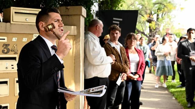 Housing set to grow from record high as rate cuts loom