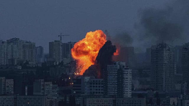 Three dead after intense Russian air attacks on Kyiv