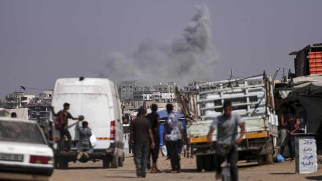 Gaza aid distribution halts, Eid marked by violence