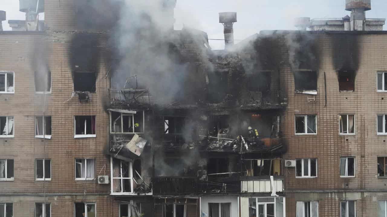 Three dead as Russian strikes target eastern Ukraine