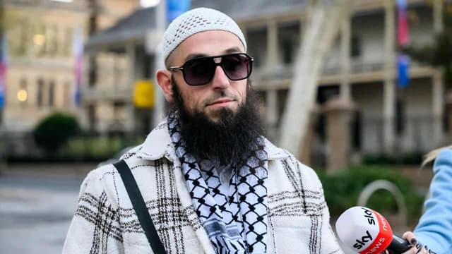 Muslim preacher ‘never’ meant to insult 'vile' Jews